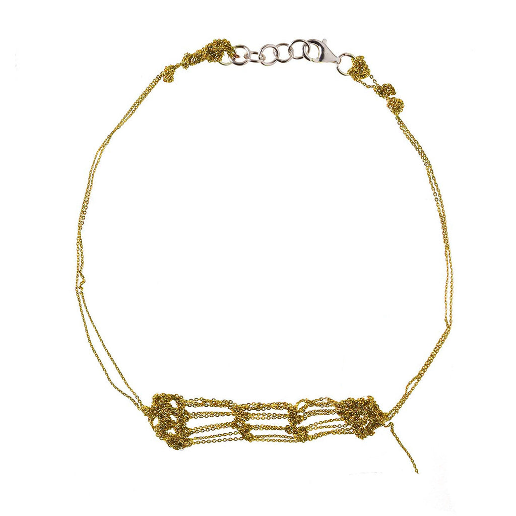 Clasped Bare Frame Necklace in Gold